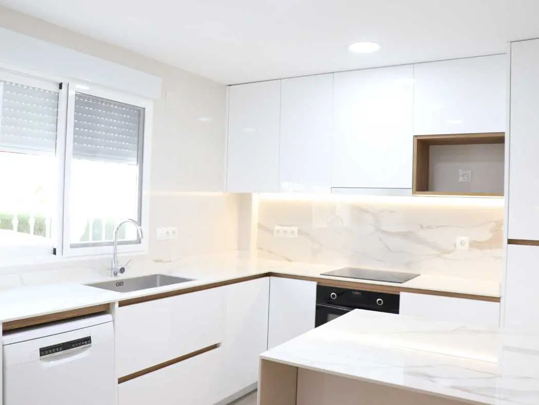 cocina reformada por Macamon