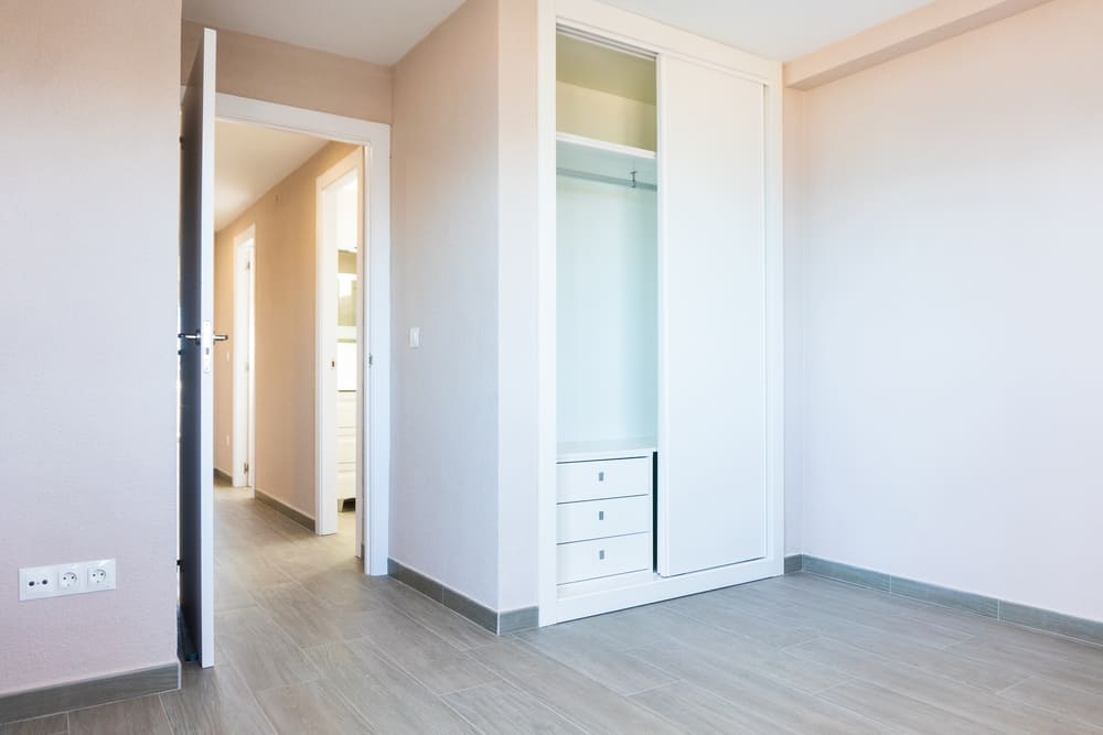 armario-empotrado-apartamento-reformado-primera-linea-playa-deGandia